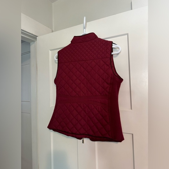 ACTIVE USA | Burgundy Quilted Zipper Vest - Picture 2 of 5